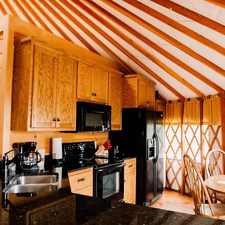 Fontana @ Sky Ridge Yurts Hotel